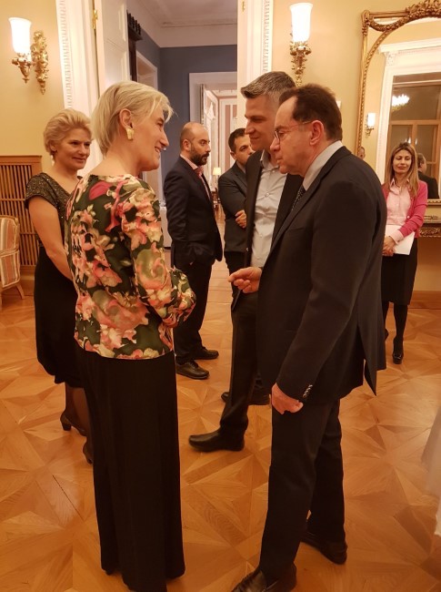 ПРИЕМ В ПОДДЕРЖКУ ЭКСПОРТНЫХ ПОСТАВОК ИЗ ГРЕЦИИ В РОССИЮ